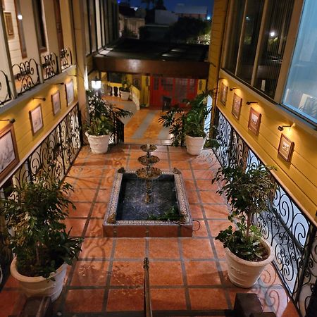 Hotel Whiskey Barrel San José Esterno foto