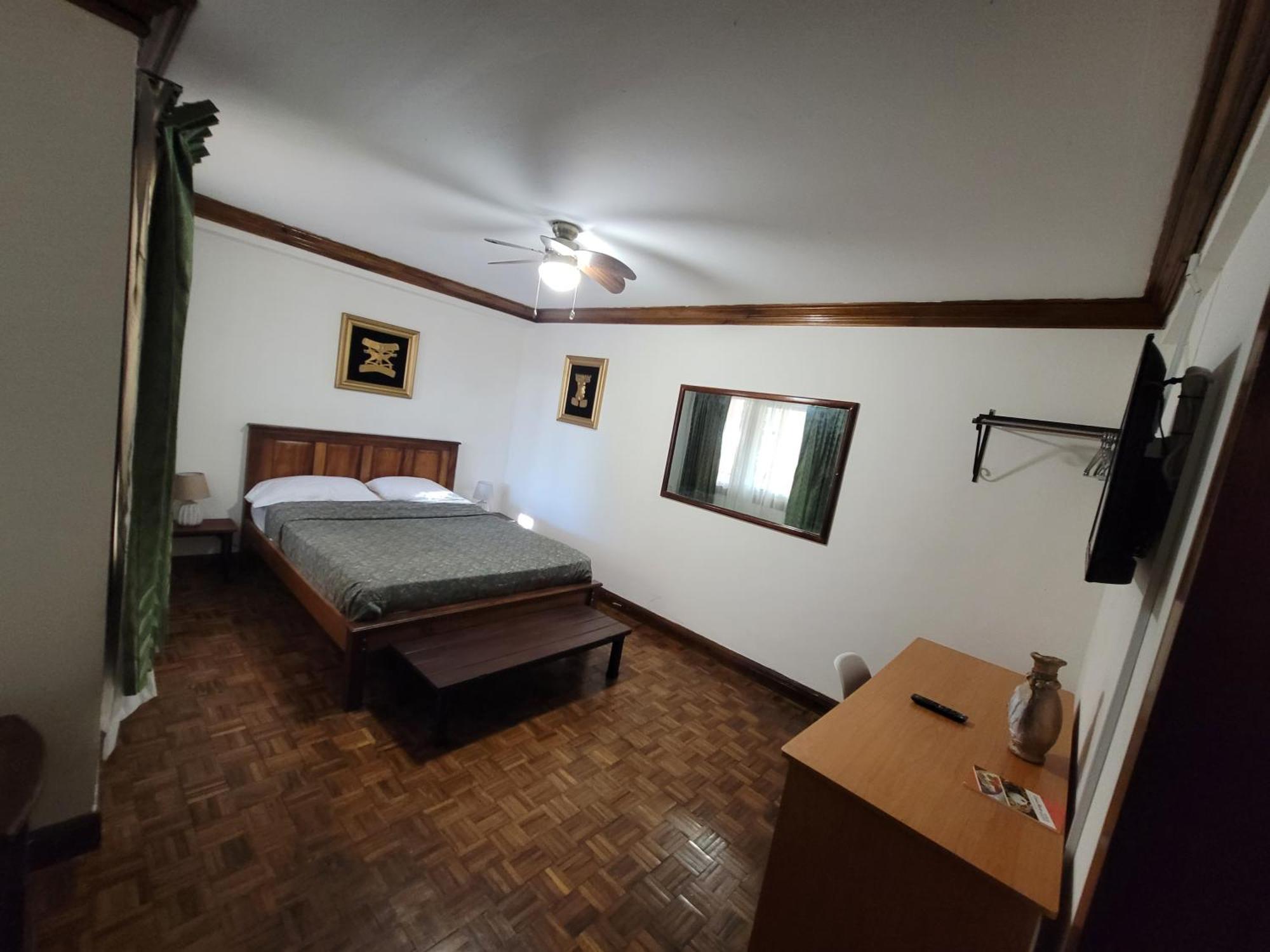Hotel Whiskey Barrel San José Esterno foto