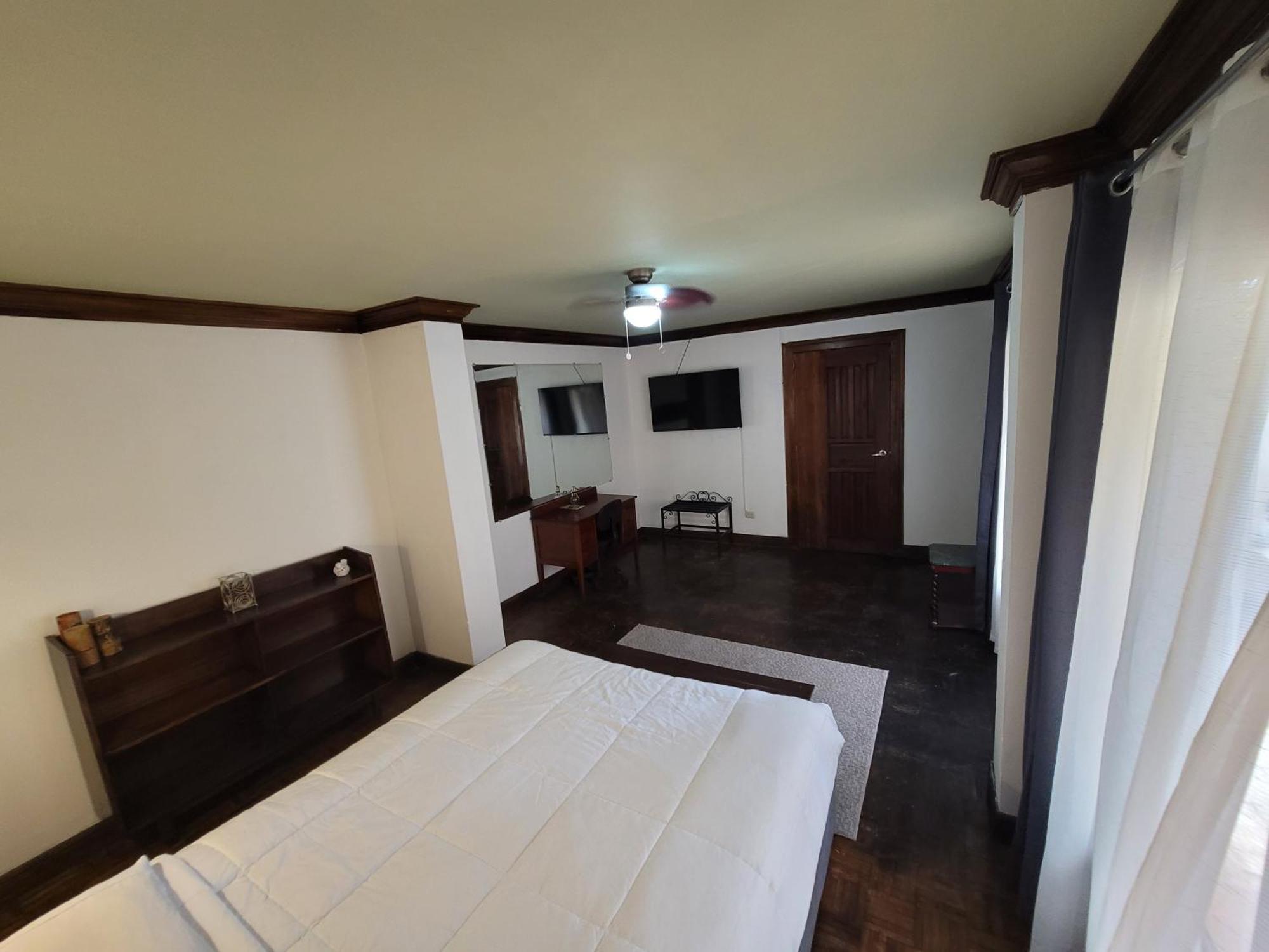 Hotel Whiskey Barrel San José Esterno foto